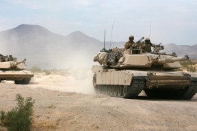 九游app官网下载-切尔西调整中后场结构提升稳定性，切尔西最强中场组合