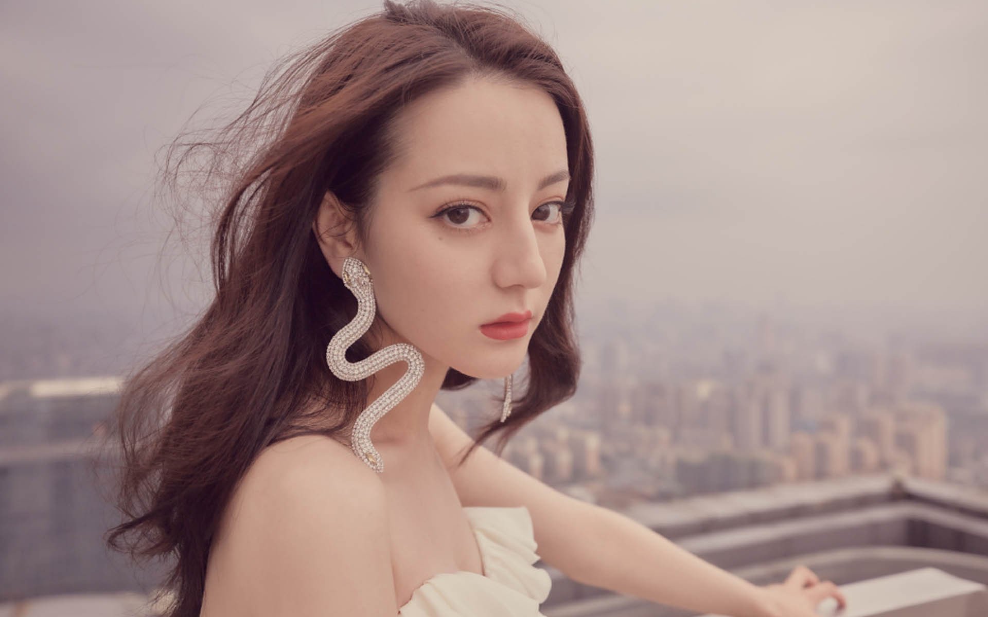 拜仁慕尼黑边后卫插上助攻频繁，拜仁慕尼黑后卫队员