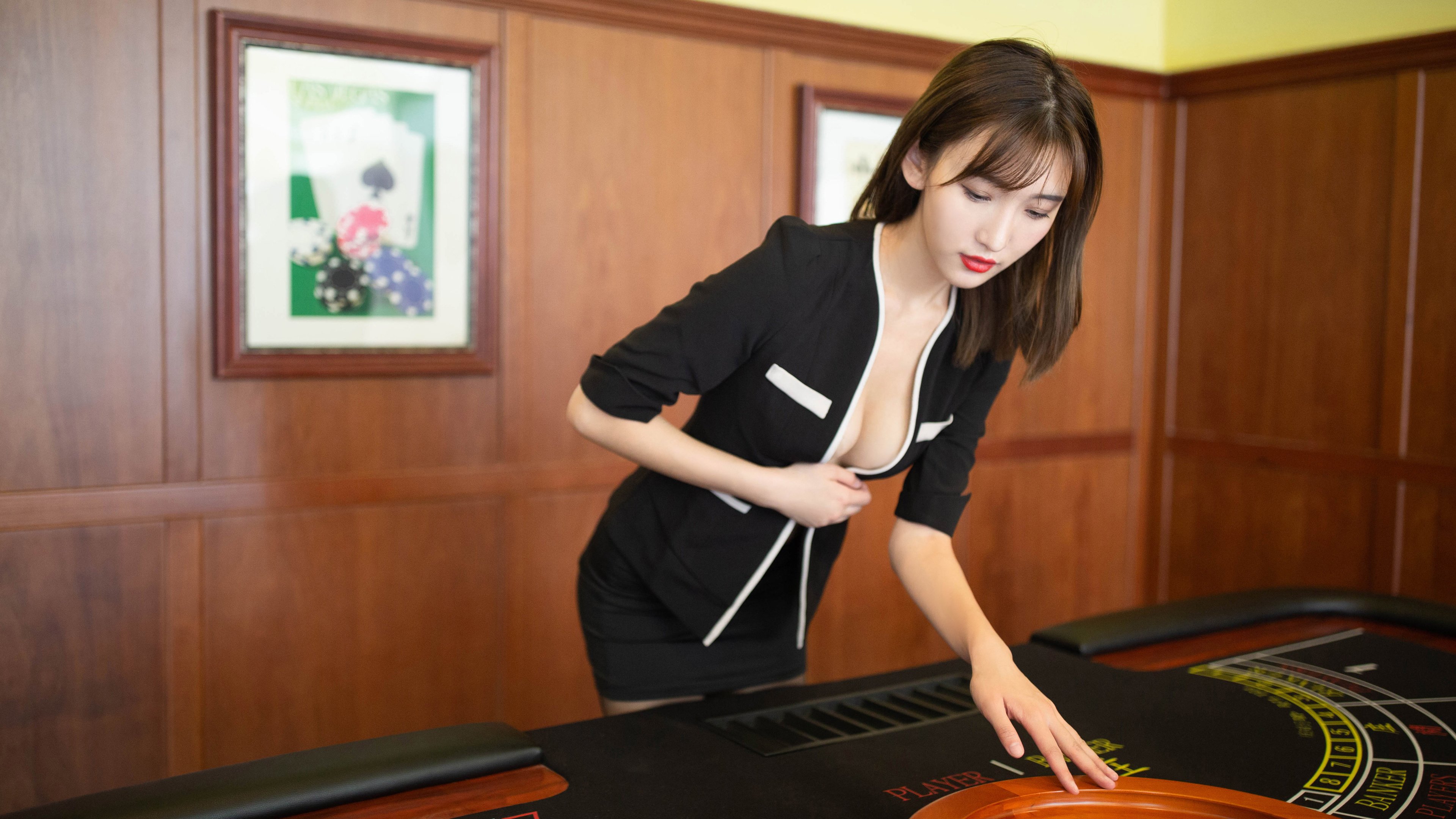 杨瀚森逐渐成为全队攻防转换的关键枢纽，杨瀚宇是谁